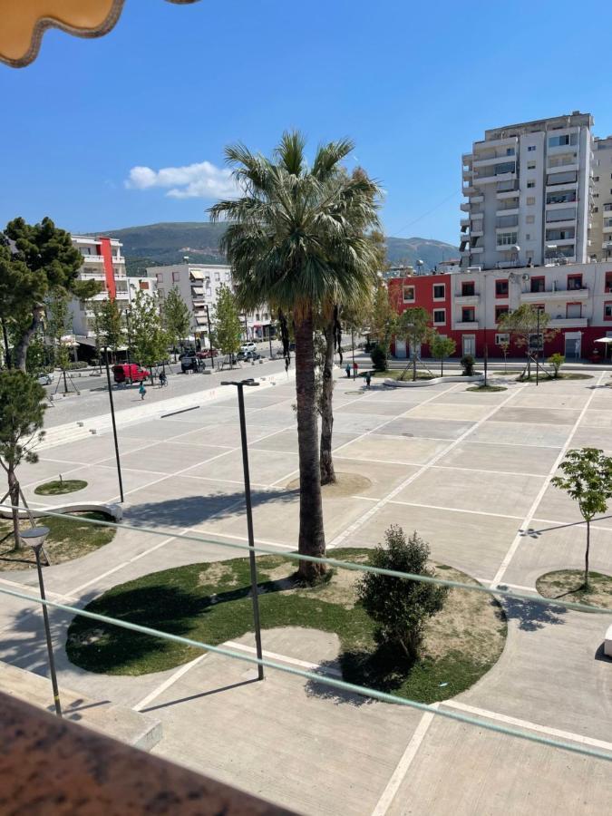 SunKissed Centre Apartment Vlorë Extérieur photo