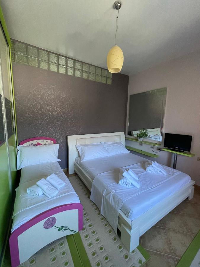 SunKissed Centre Apartment Vlorë Extérieur photo
